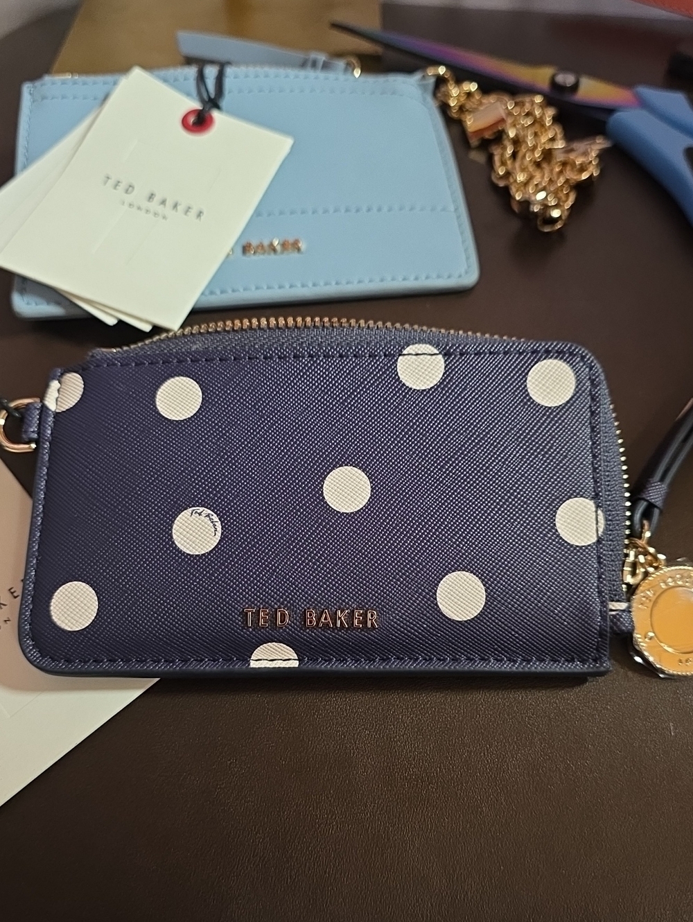 Sellers Bundle Of 7 ALL NEW 4 Michael Kors & 3 Ted Baker Over 1600$ Retail - Picture 15 of 16